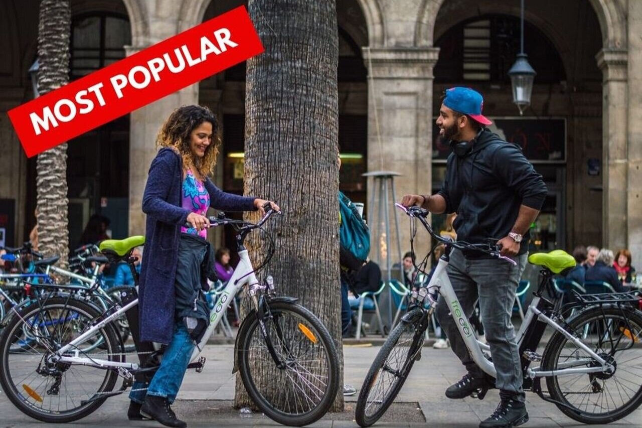 Malia frey is a weight loss expert, certified health coach, weight management spec. Photo Bike Tour Barcelona Electric Bike Tours Barcelona