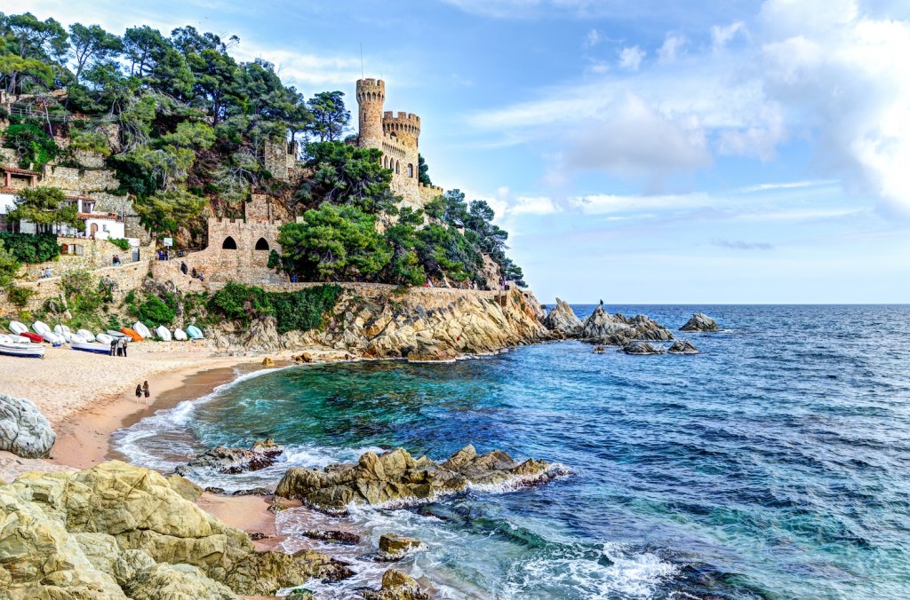 Amazing Barcelona Trip Cost From&nbsp;Hyderabad