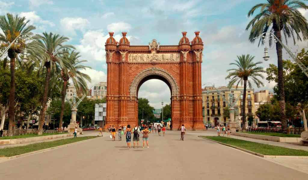 15+ Barcelona Tour Itinerary Package