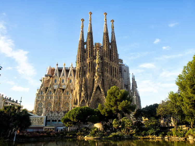 Amazing Hidden Tourist Attractions In Barcelona Package