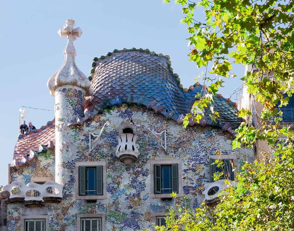 17+ Barcelona Tour Yellow Package