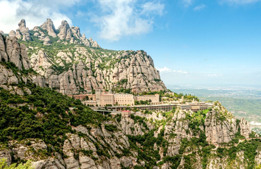 18+ Barcelona Tourist Guide&nbsp;Montserrat