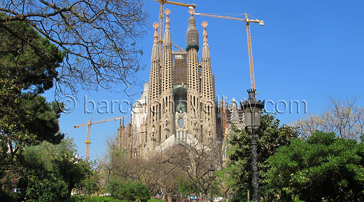 13+ Barcelona Top 20 Attractions Package