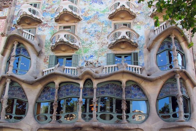 Exploring Barcelona Tour Gaudi&nbsp;Package